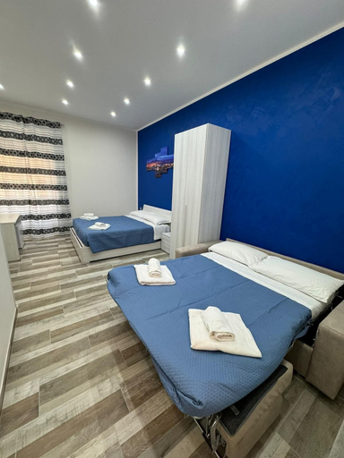 Bedroom 5, punto house ferrovia, Napoli