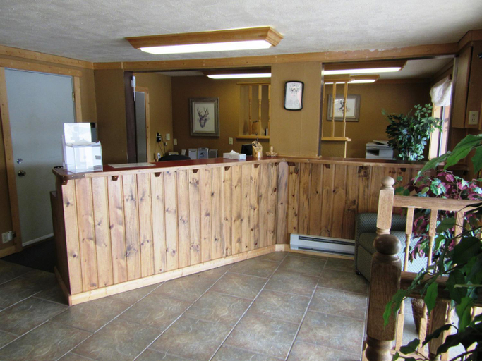 Public Area 2, Travelers Lodge, Gallatin