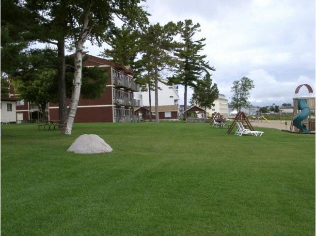 Others 5, Waterfront Inn Mackinaw City, Cheboygan