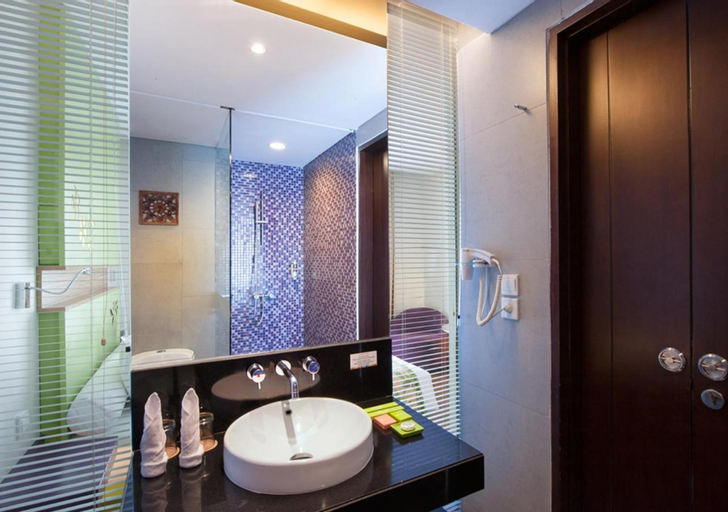 Bathroom 9