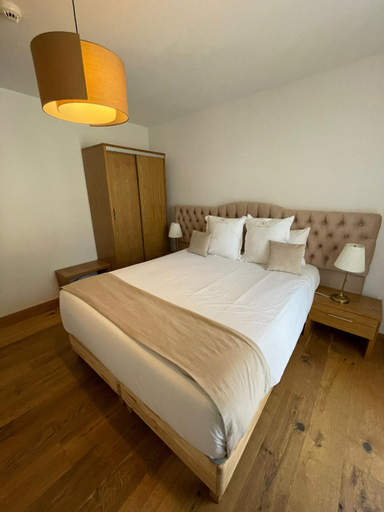 Bedroom 2, Hotel La Belle Croix, La Glâne