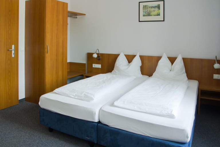 Bedroom, Gastehaus zur Kurve, Fürth