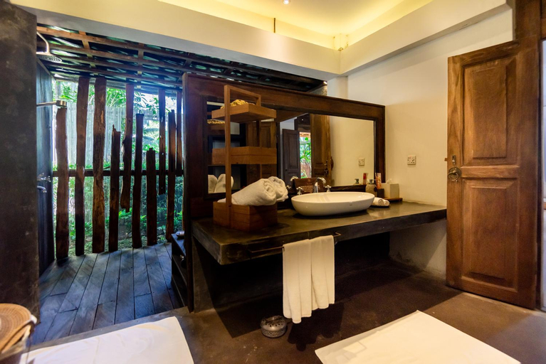 Bathroom 17