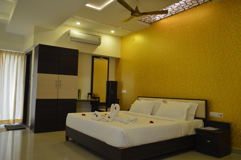 Others 2, Hotel Ambai Grand, Tirunelveli