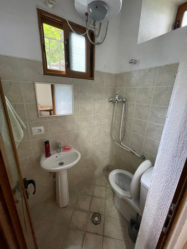 Bathroom 3, Guest House Bakuli, Gjirokastrës