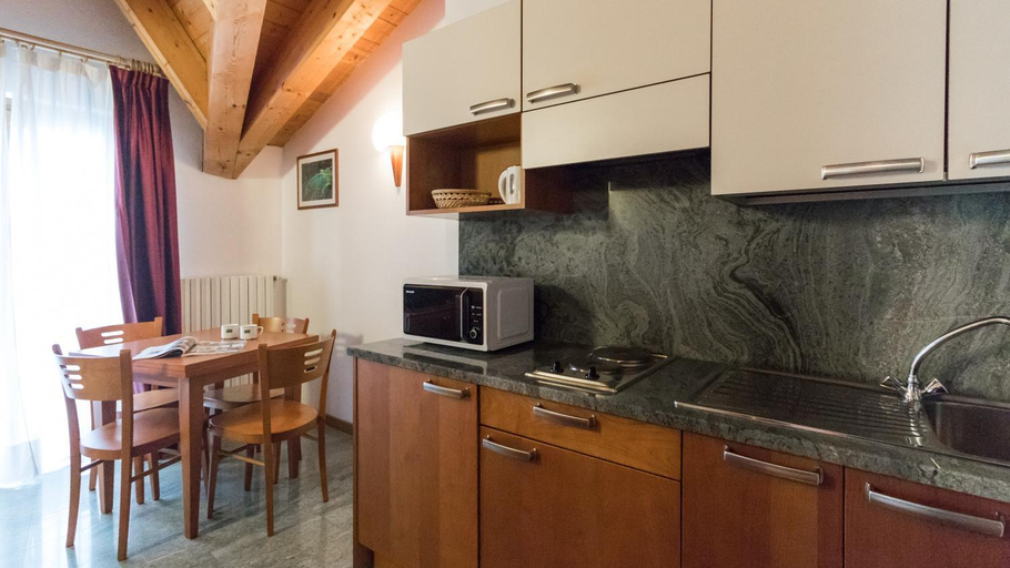 Others 5, Residence Pizzo Scalino, Sondrio