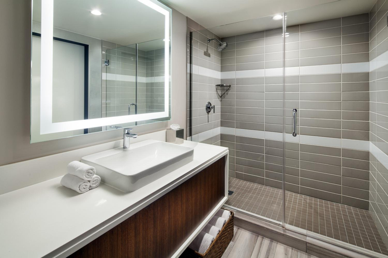 Bathroom 20