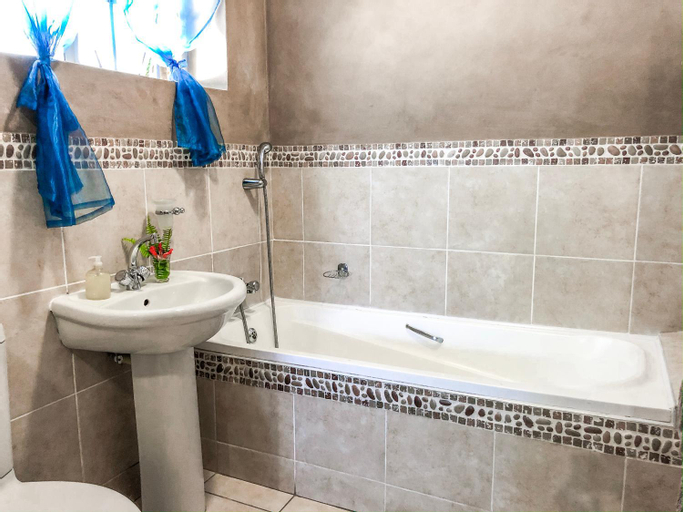 Bathroom 5