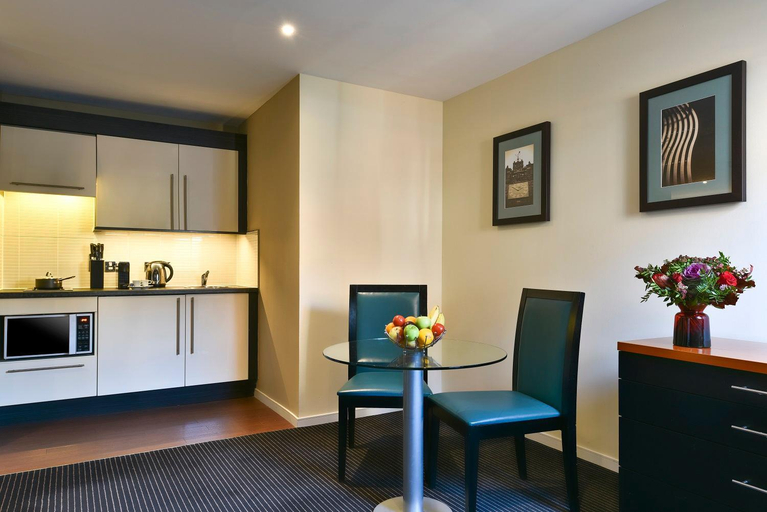 Others 5, Fraser Suites Glasgow, Glasgow