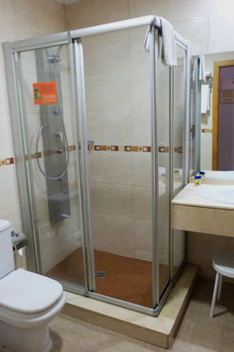 Bathroom 4, Hotel Plaza Alaquas, Valencia