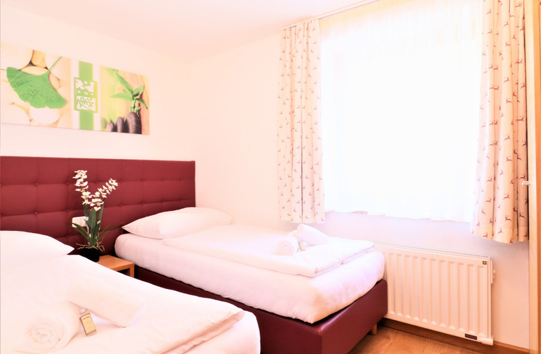 Bedroom 3, Chalet Schmittenbach, Zell am See