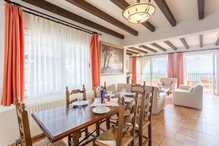 Food & Drinks, Villa Emilios, Ionian Islands
