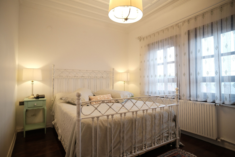 Bedroom 2, Mecit Kaptan Konağı, Merkez