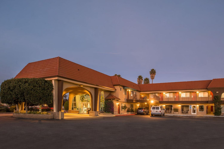 Exterior & Views 1, Laurel Inn & Conference Center, Monterey