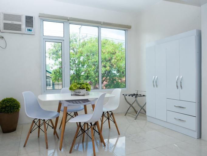 Dining Room 7