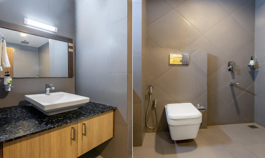 Bathroom 3, Treebo Vsaffron Regency, Punnamada Lake, Alappuzha