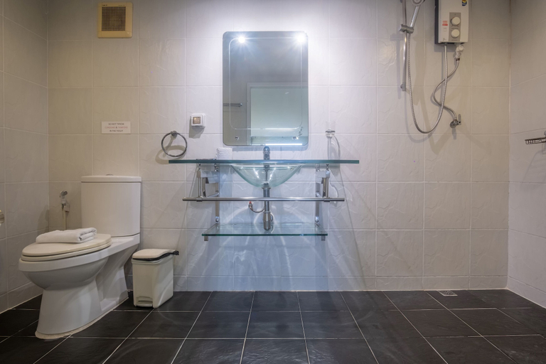 Bathroom 4, Windy Inn, Pattaya