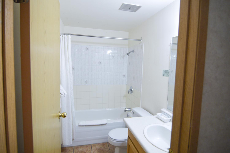 Others 5, Shoreline Resort, Okanagan-Similkameen