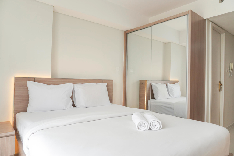 Bedroom 5, Well Furnished Studio Room Daan Mogot City Apartment By Travelio, West Jakarta