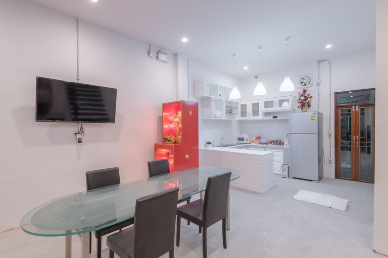 Dining Room 12