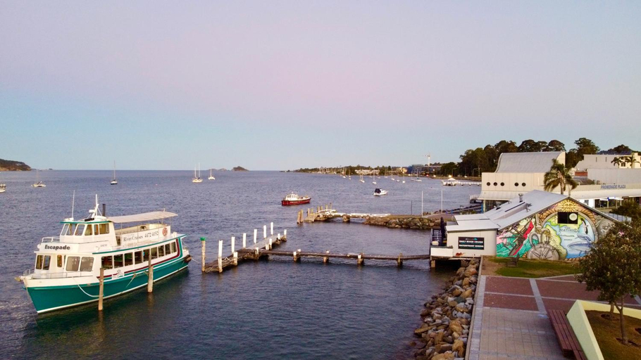 Food & Drinks, Zorba Waterfront Motel, Eurobodalla
