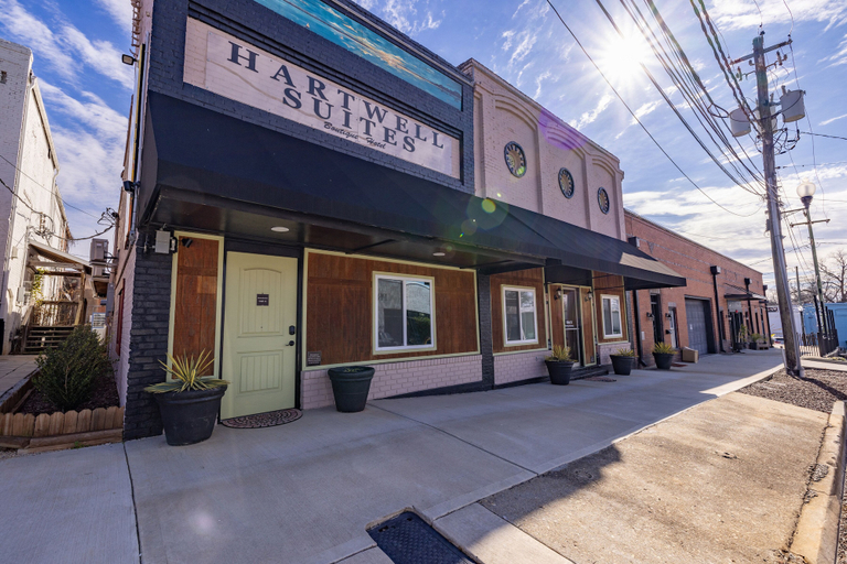 Exterior & Views 2, Hartwell Suites, Hart