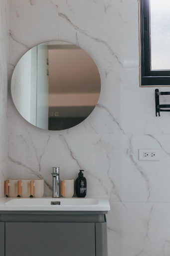Bathroom, Mu Liv, Yilan