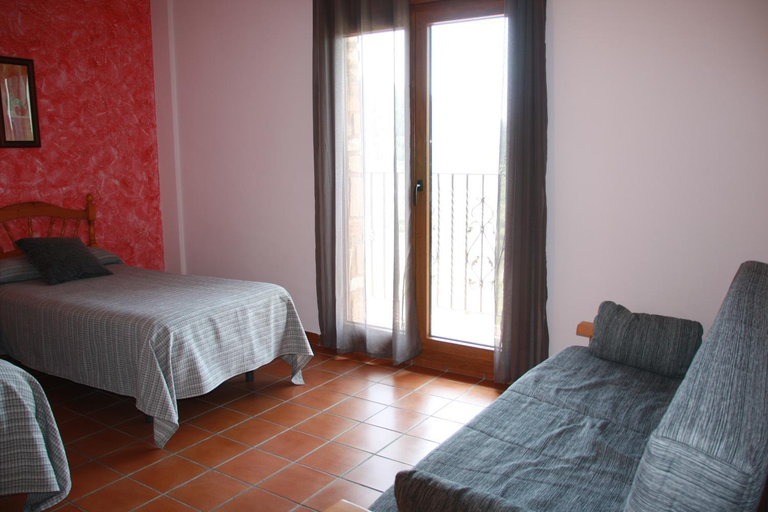Bedroom 2, Hostal Gudar, Teruel