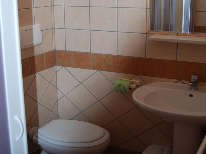 Bathroom 4, Althea Village Residence, Foggia