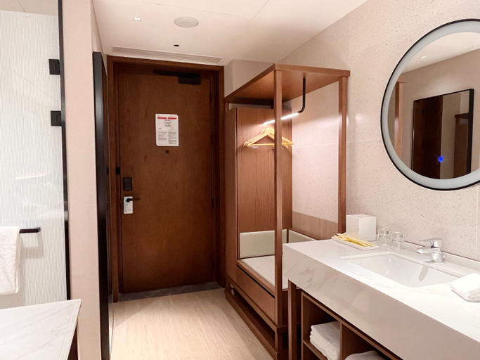 Bathroom 5, Hilton Garden Inn Nantong Rudong, Nantong