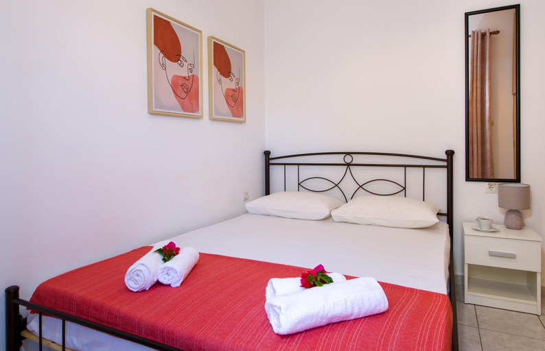 Others 4, Casa Di Halepa, Crete