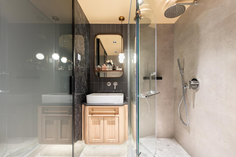 Bathroom 11