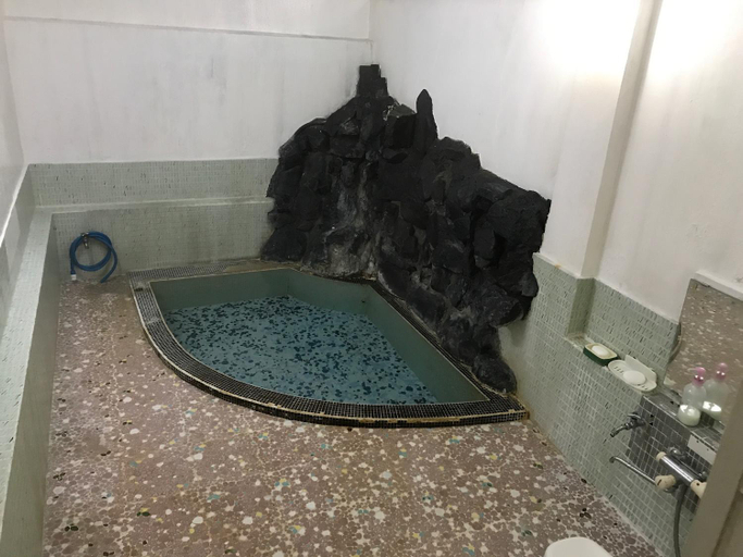 Bathroom 3, Niko Ryokan, Aizuwakamatsu