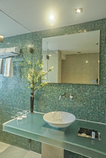 Bathroom 5, Yogi Executive, Navi Mumbai, Thane