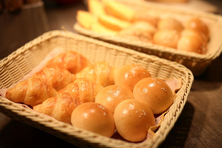 Food & Drinks 5, Royal Star Apartment Central City Branch, Guangzhou