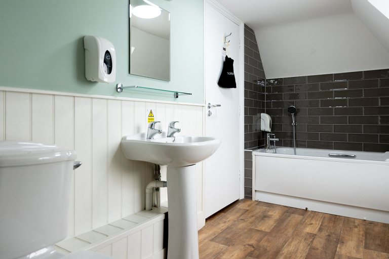 Bathroom 3, The Clarendon Hotel, Kent