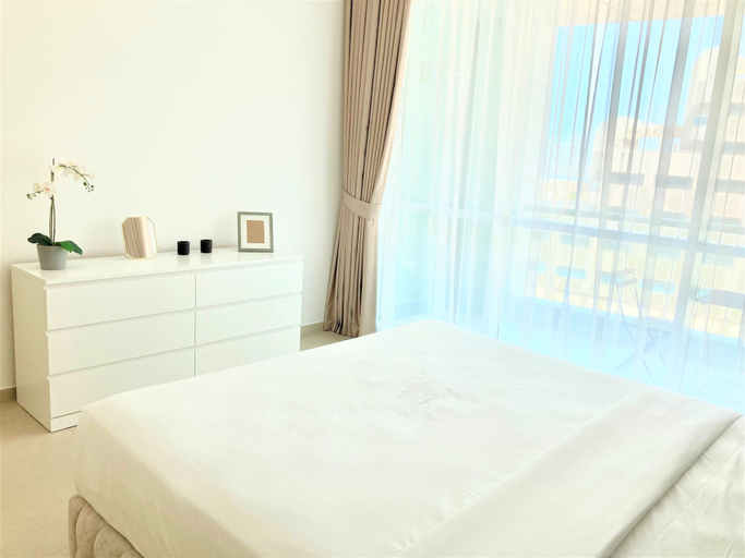 Bedroom 2, Luxurious Stay at the Walk JBR, Dubai