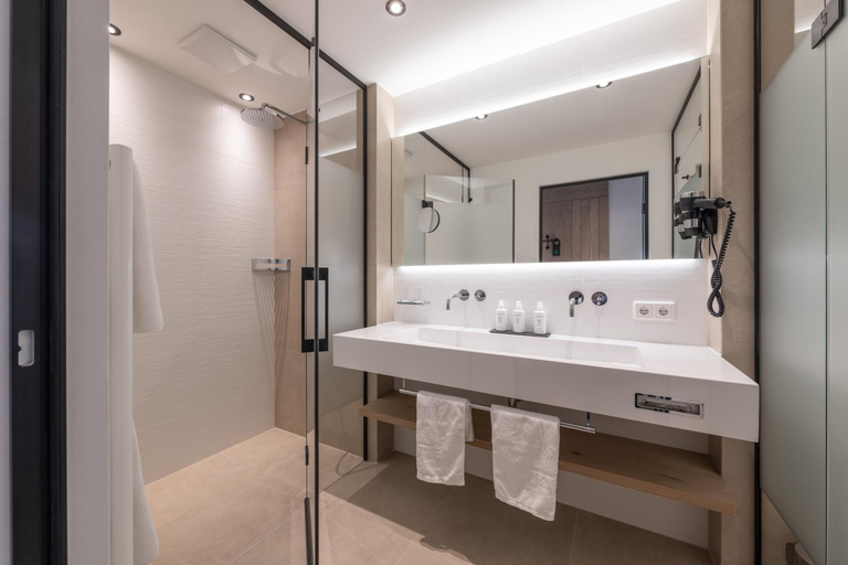 Bathroom 3, Hotel Seegasthof Stadler, Vöcklabruck