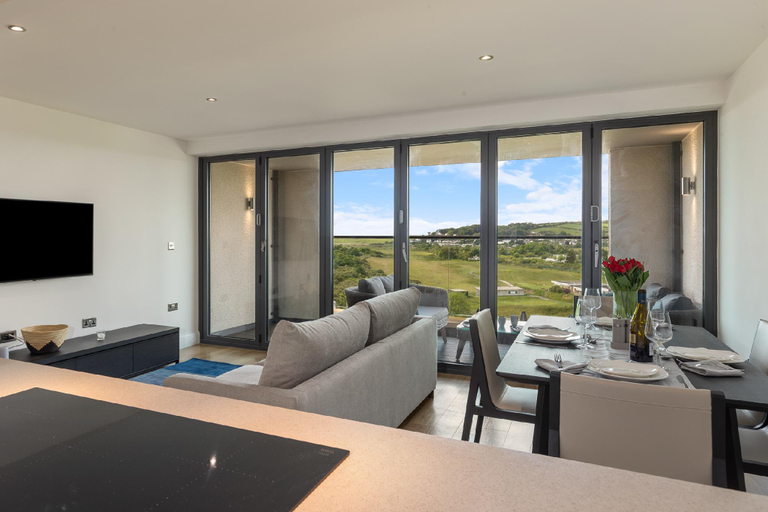 Others 4, Apartment 10 Waterstone House - Sea Views, Pembrokeshire