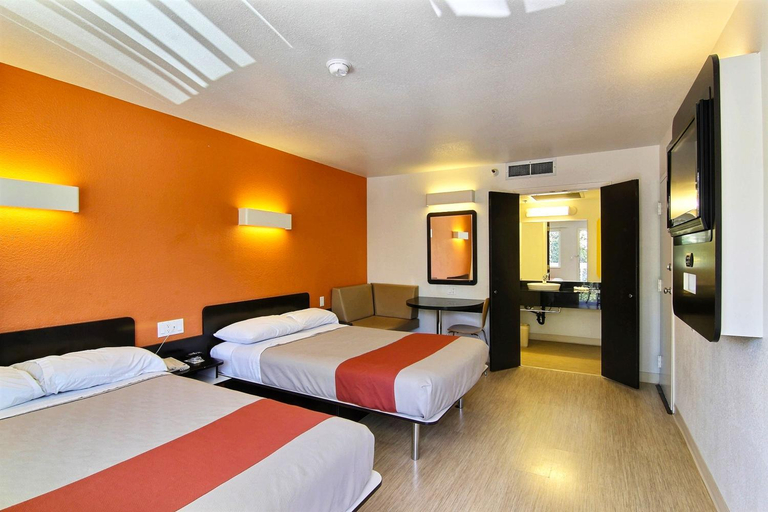 Bedroom 2, Studio 6  Suites Carpinteria, CA–Santa Barbara-South, Santa Barbara