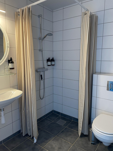 Bathroom 4, Hotel Klippen, Bornholm