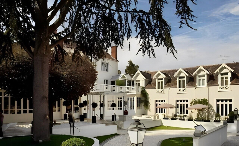 Exterior & Views, Les Pléiades Hôtel - Spa - Restaurant, Seine-et-Marne