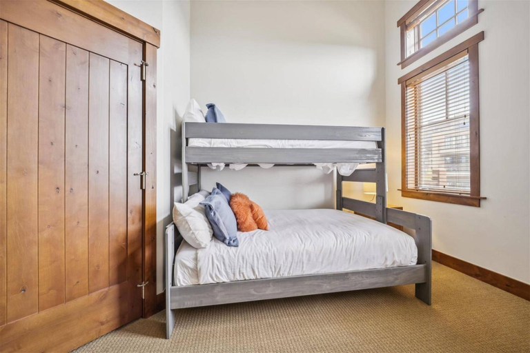 Bedroom 3, One Ski Hill, A RockResort, Summit