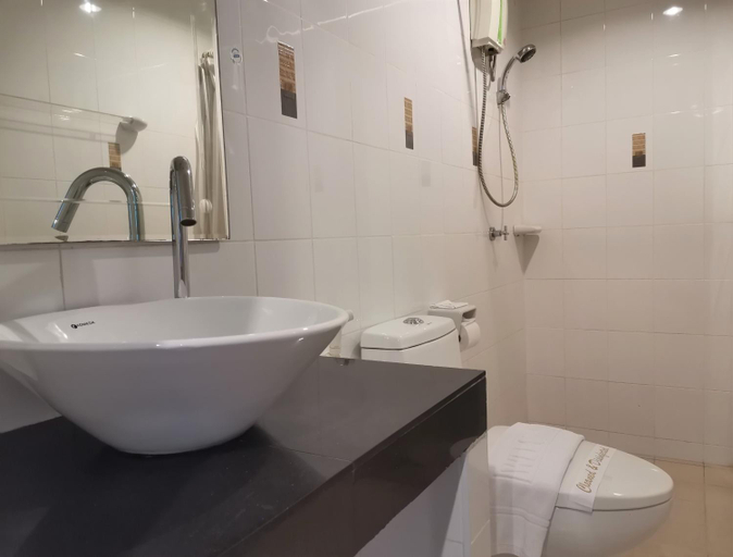 Bathroom 4, Phupara Place, Phuket Island