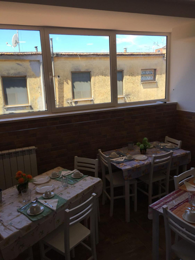 Food & Drinks 4, Beb la lupa, Rome