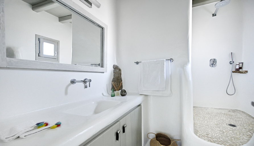 Bathroom 4, Villa Magnolia, South Aegean
