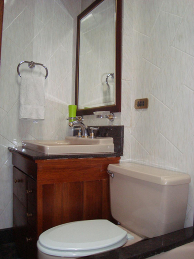 Bathroom 3, Casa del Aguacate Cumbaya - Tumbaco, Quito