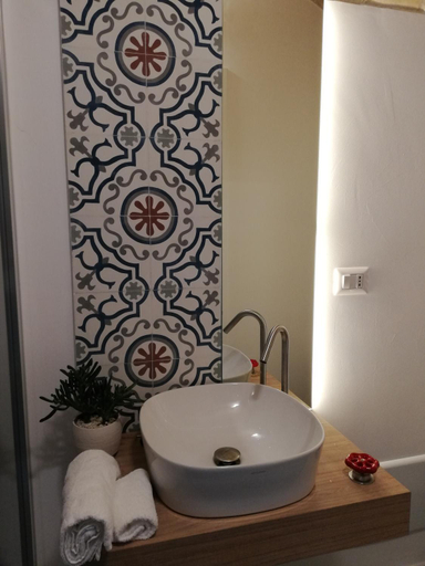 Bathroom 3, B&B Santa Chiara, Bari
