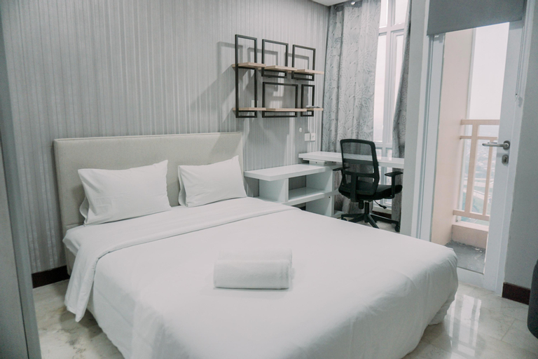 Homey and Comfy Stay Studio Apartment at B Residence By Travelio, South Tangerang