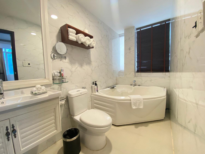 Bathroom 24